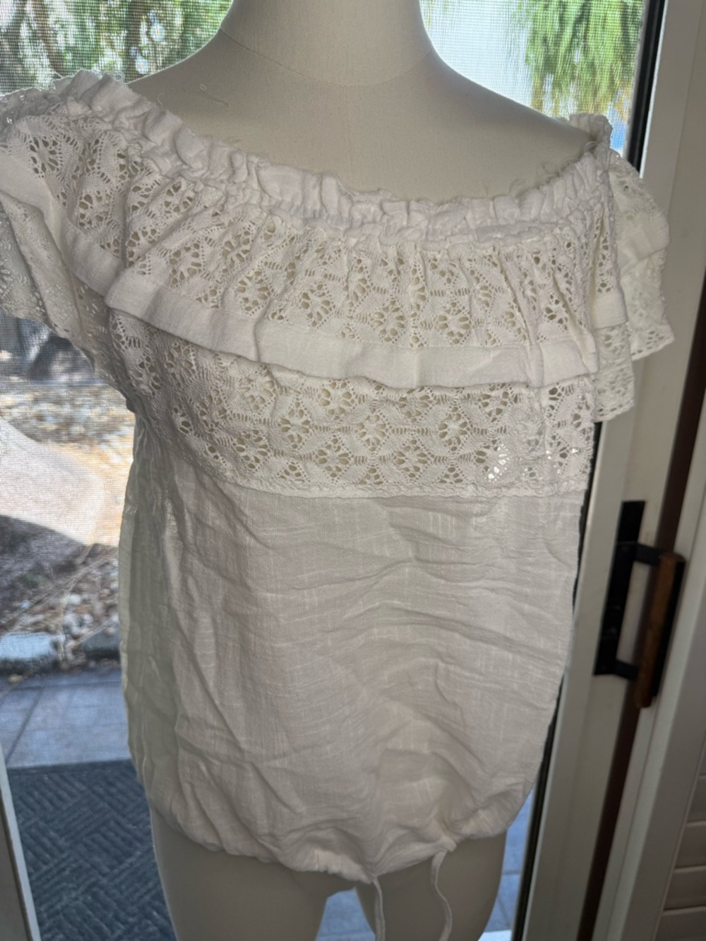 Fate Whitr Lace Off-Shoulder Top NWOT